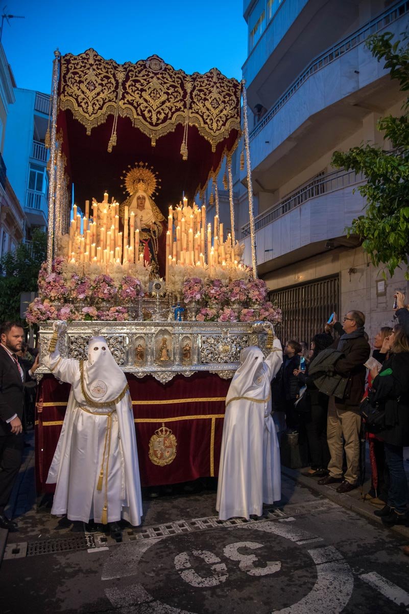 Paso de palio de María Santísima de Fe y Caridad