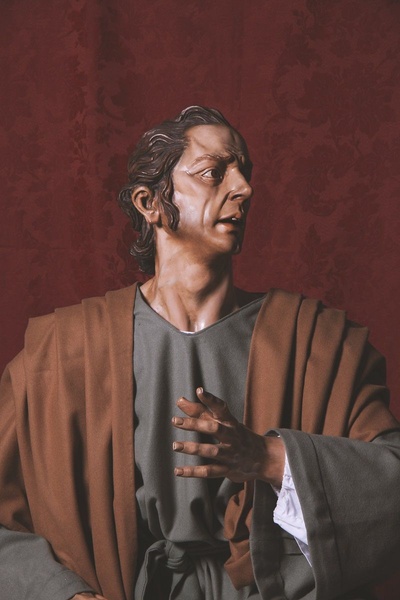 El Apostolado · 48