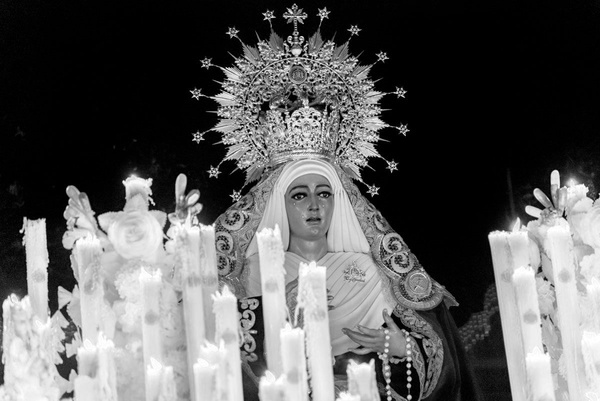 01 fe y caridad bn